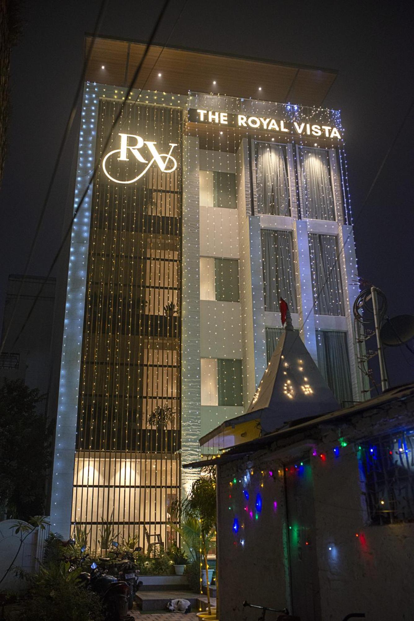Hotel The Royal Vista Varanasi Exterior foto